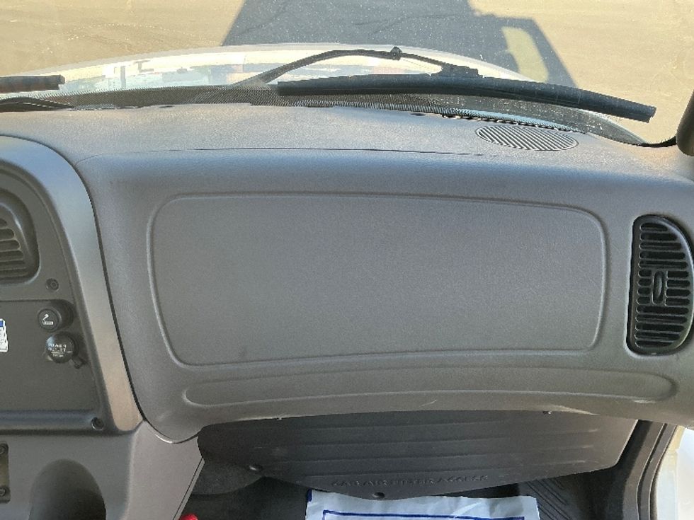 Curtain Side-Light and Medium Duty Trucks-Freightliner-2019-M2-Ogden-UT-184,431\n\t\tmiles-$ 47,750 - Image 21