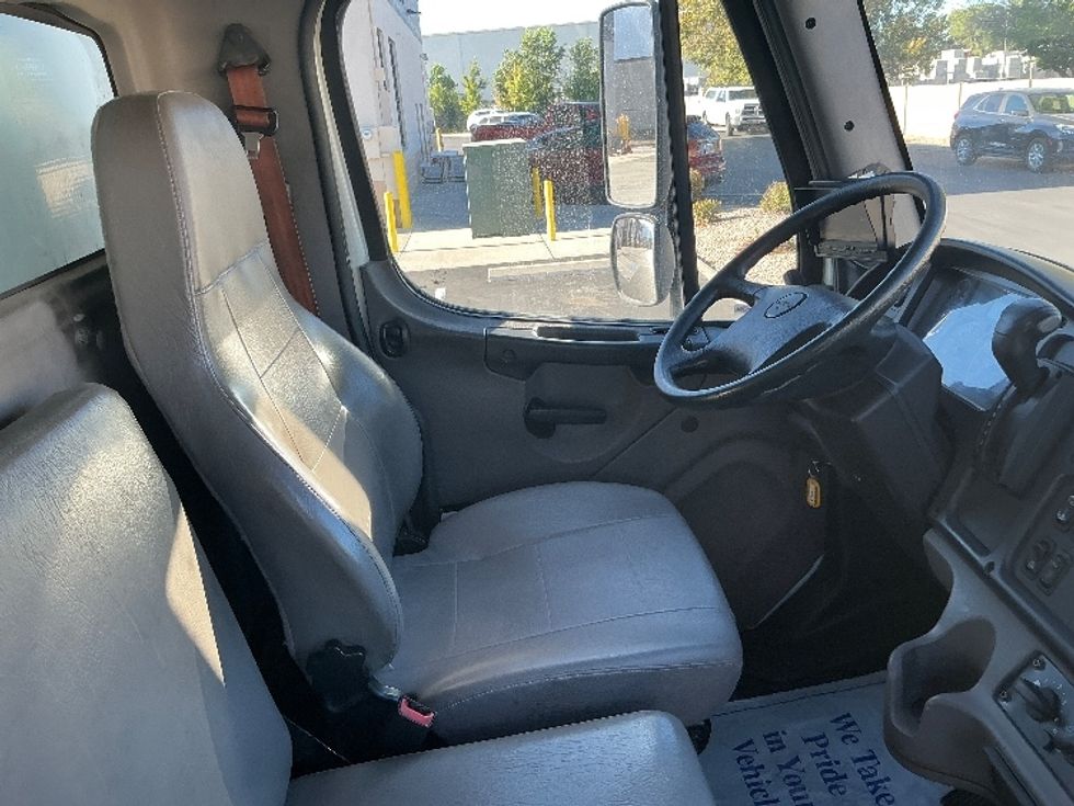 Curtain Side-Light and Medium Duty Trucks-Freightliner-2019-M2-Ogden-UT-184,431\n\t\tmiles-$ 47,750 - Image 22