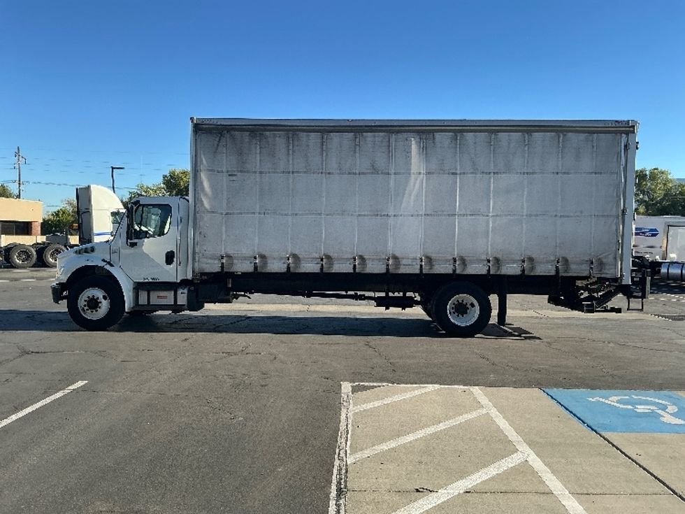 Curtain Side-Light and Medium Duty Trucks-Freightliner-2019-M2-Ogden-UT-184,431\n\t\tmiles-$ 47,750 - Image 4