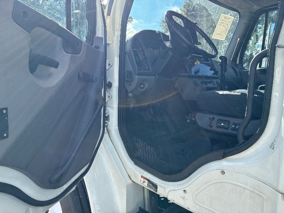Curtain Side-Light and Medium Duty Trucks-Freightliner-2019-M2-Pensacola-FL-308,792\n\t\tmiles-$ 37,500 - Image 15