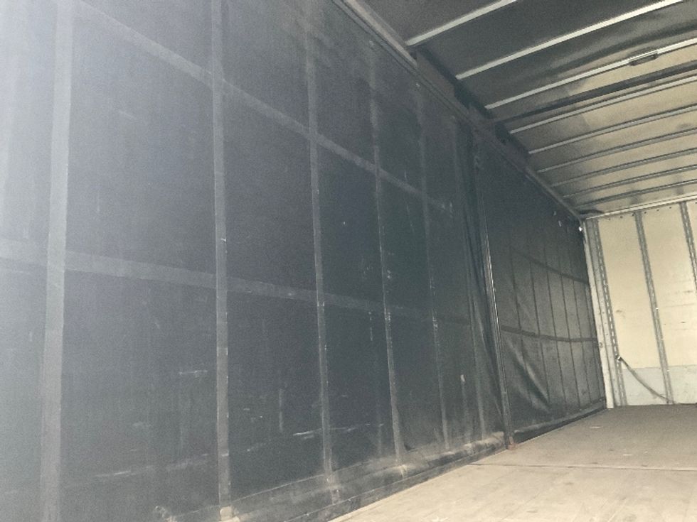 Curtain Side-Light and Medium Duty Trucks-Freightliner-2019-M2-Piqua-OH-241,486\n\t\tmiles-$ 43,500 - Image 8