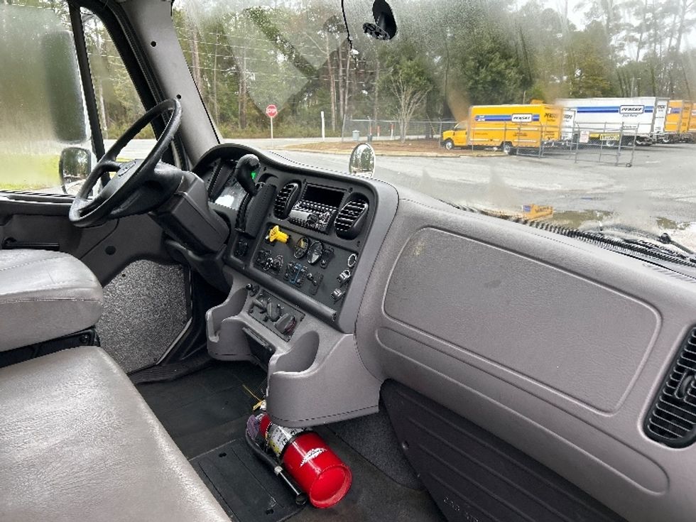 Curtain Side-Light and Medium Duty Trucks-Freightliner-2019-M2-Tallahassee-FL-253,695\n\t\tmiles-$ 34,500 - Image 21