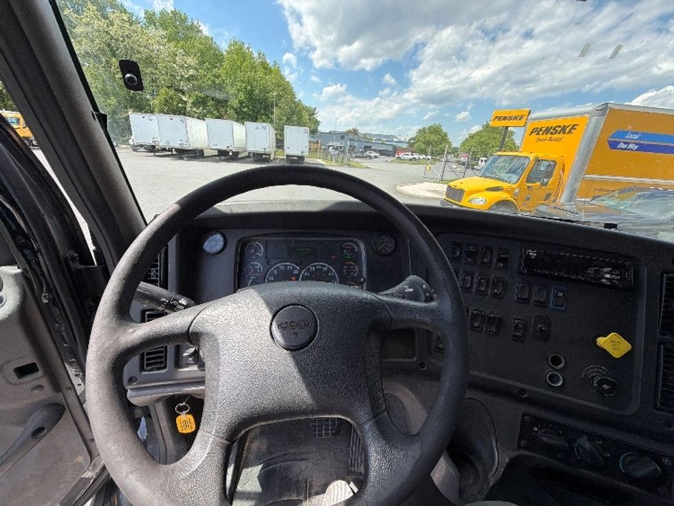 Curtain Side-Light and Medium Duty Trucks-Freightliner-2019-M211284S-Belcamp-MD-325,861\n\t\tmiles-$ 83,000 - Image 17