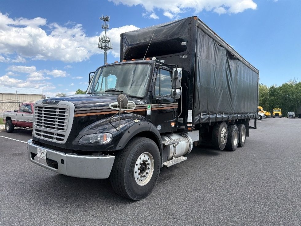 Curtain Side-Light and Medium Duty Trucks-Freightliner-2019-M211284S-Belcamp-MD-325,861\n\t\tmiles-$ 83,000 - Image 3