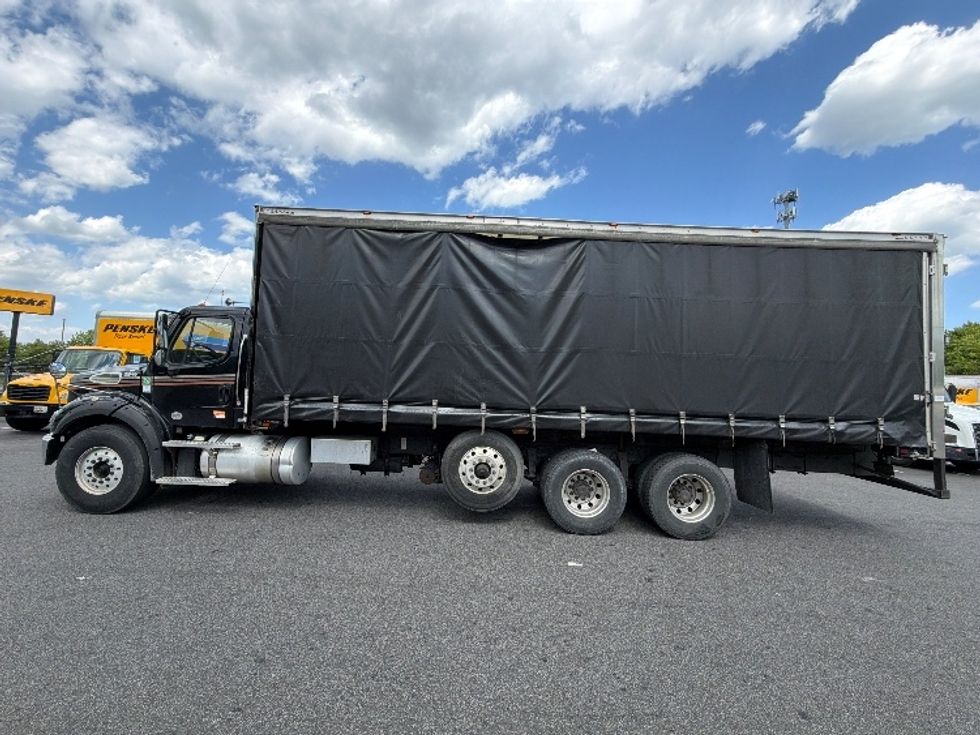 Curtain Side-Light and Medium Duty Trucks-Freightliner-2019-M211284S-Belcamp-MD-325,861\n\t\tmiles-$ 83,000 - Image 4