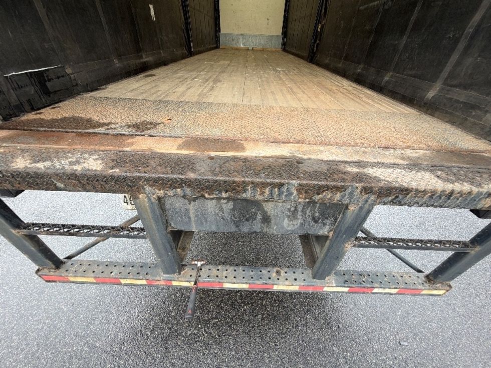 Curtain Side-Light and Medium Duty Trucks-Freightliner-2019-M211284S-Belcamp-MD-401,247\n\t\tmiles-$ 80,250 - Image 10