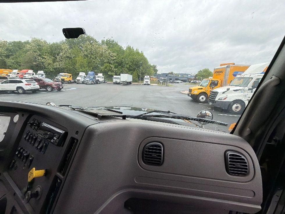 Curtain Side-Light and Medium Duty Trucks-Freightliner-2019-M211284S-Belcamp-MD-401,247\n\t\tmiles-$ 80,250 - Image 19