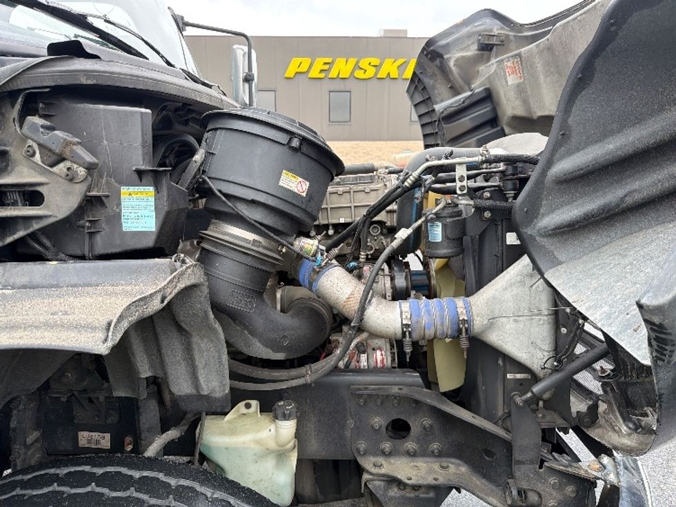 Curtain Side-Light and Medium Duty Trucks-Freightliner-2019-M211284S-Belcamp-MD-401,247\n\t\tmiles-$ 80,250 - Image 20