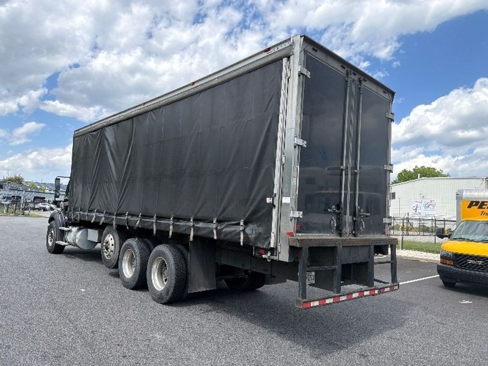 Curtain Side-Light and Medium Duty Trucks-Freightliner-2019-M211284S-Belcamp-MD-401,247\n\t\tmiles-$ 80,250 - Image 6