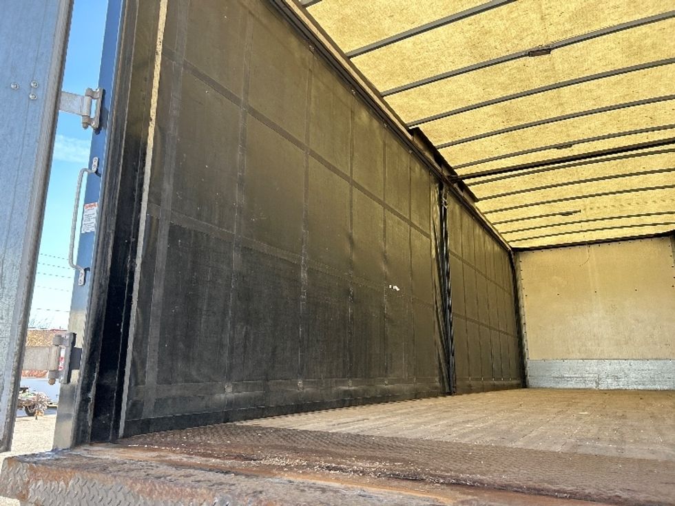 Curtain Side-Light and Medium Duty Trucks-Freightliner-2019-M211284S-Crown Point-IN-228,863\n\t\tmiles-$ 89,500 - Image 11