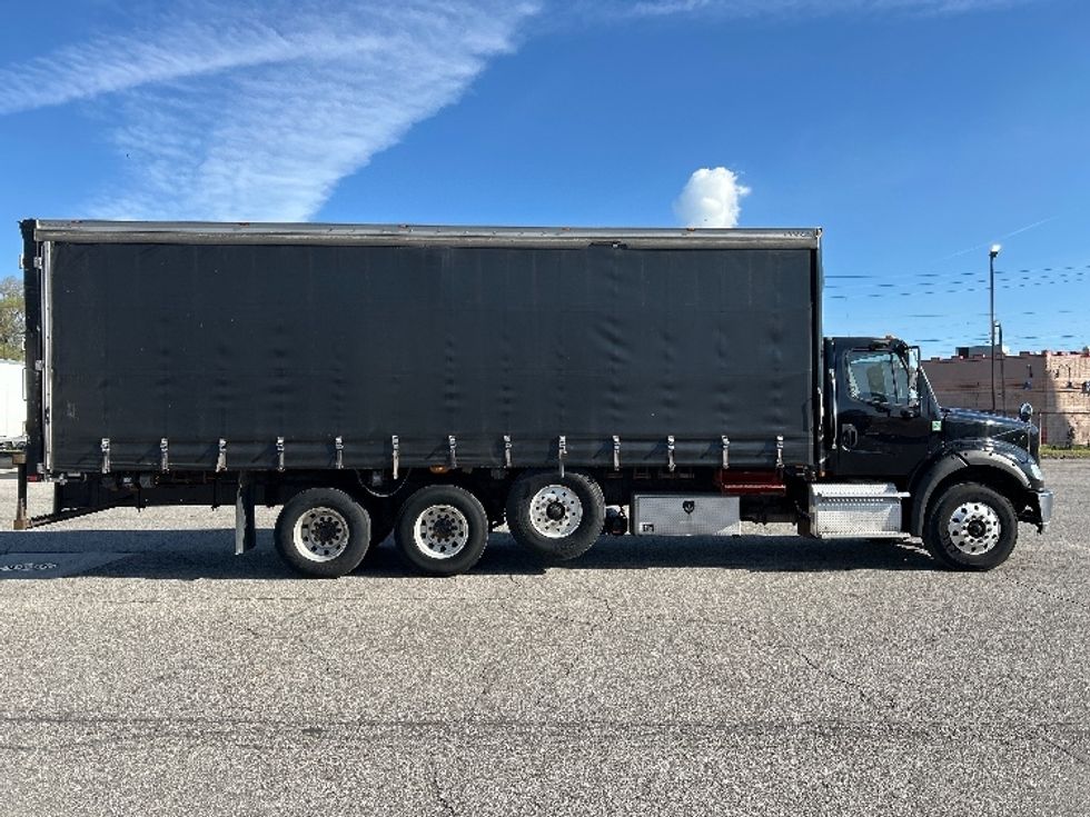 Curtain Side-Light and Medium Duty Trucks-Freightliner-2019-M211284S-Crown Point-IN-228,863\n\t\tmiles-$ 89,500 - Image 15