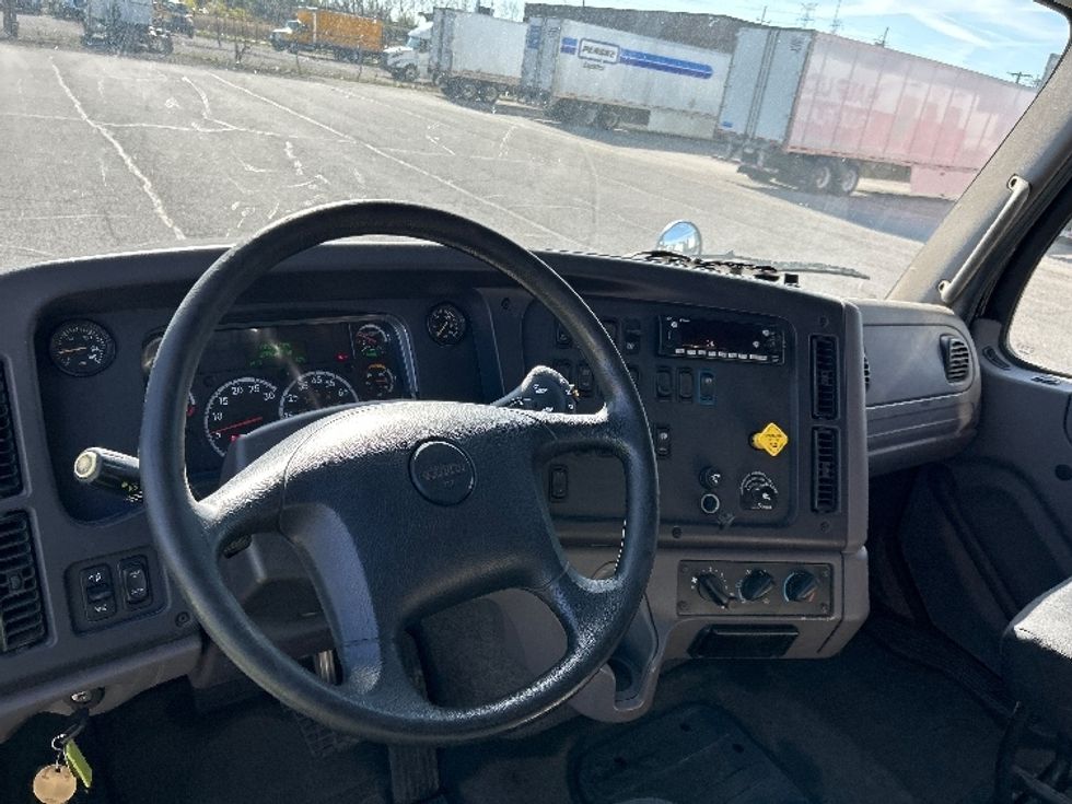 Curtain Side-Light and Medium Duty Trucks-Freightliner-2019-M211284S-Crown Point-IN-228,863\n\t\tmiles-$ 89,500 - Image 17