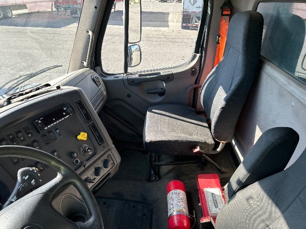 Curtain Side-Light and Medium Duty Trucks-Freightliner-2019-M211284S-Crown Point-IN-228,863\n\t\tmiles-$ 89,500 - Image 19