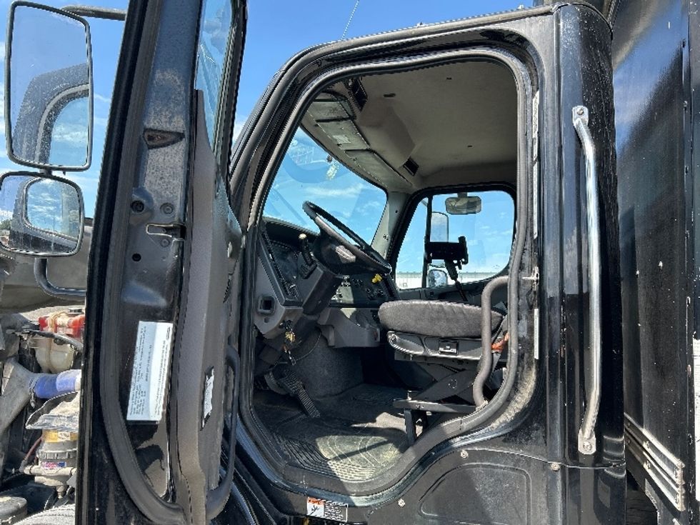 Curtain Side-Light and Medium Duty Trucks-Freightliner-2019-M211284S-Goldsboro-NC-458,834\n\t\tmiles-$ 81,250 - Image 16