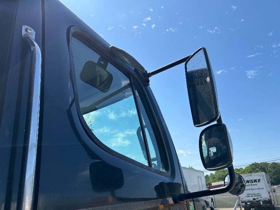 Curtain Side-Light and Medium Duty Trucks-Freightliner-2019-M211284S-Goldsboro-NC-458,834\n\t\tmiles-$ 81,250 - Image 27