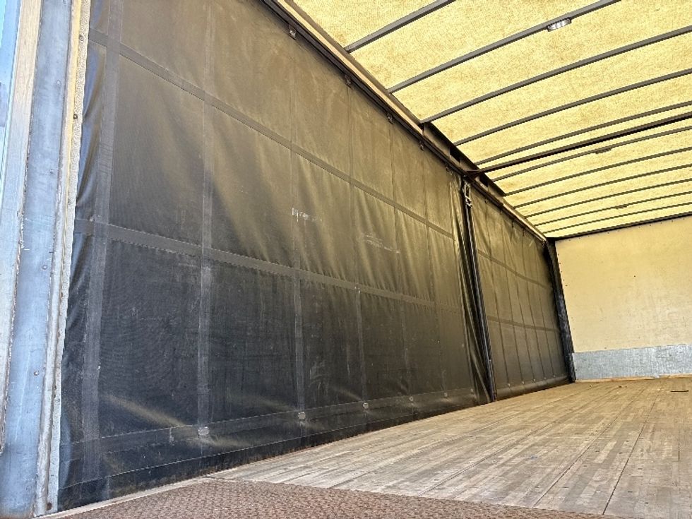 Curtain Side-Light and Medium Duty Trucks-Freightliner-2019-M211284S-Norton-MA-279,559\n\t\tmiles-$ 80,250 - Image 10