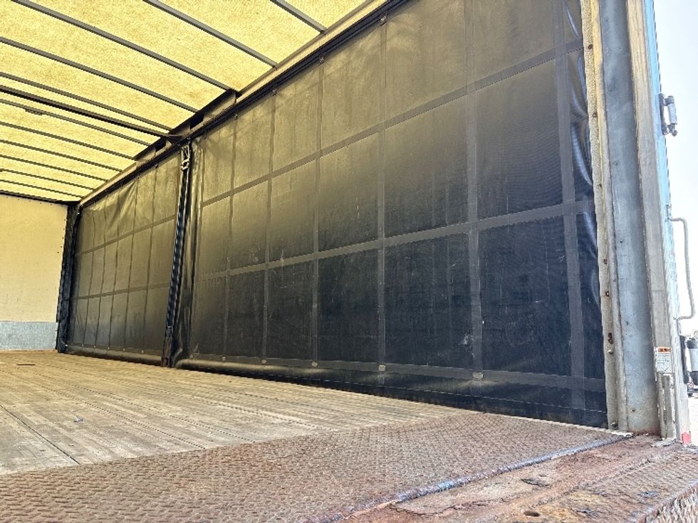 Curtain Side-Light and Medium Duty Trucks-Freightliner-2019-M211284S-Norton-MA-279,559\n\t\tmiles-$ 80,250 - Image 11