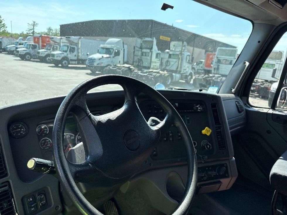 Curtain Side-Light and Medium Duty Trucks-Freightliner-2019-M211284S-Norton-MA-279,559\n\t\tmiles-$ 80,250 - Image 16
