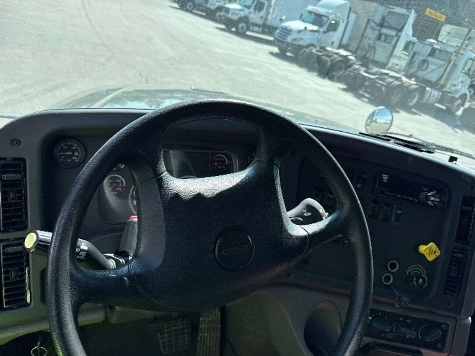 Curtain Side-Light and Medium Duty Trucks-Freightliner-2019-M211284S-Norton-MA-279,559\n\t\tmiles-$ 80,250 - Image 17