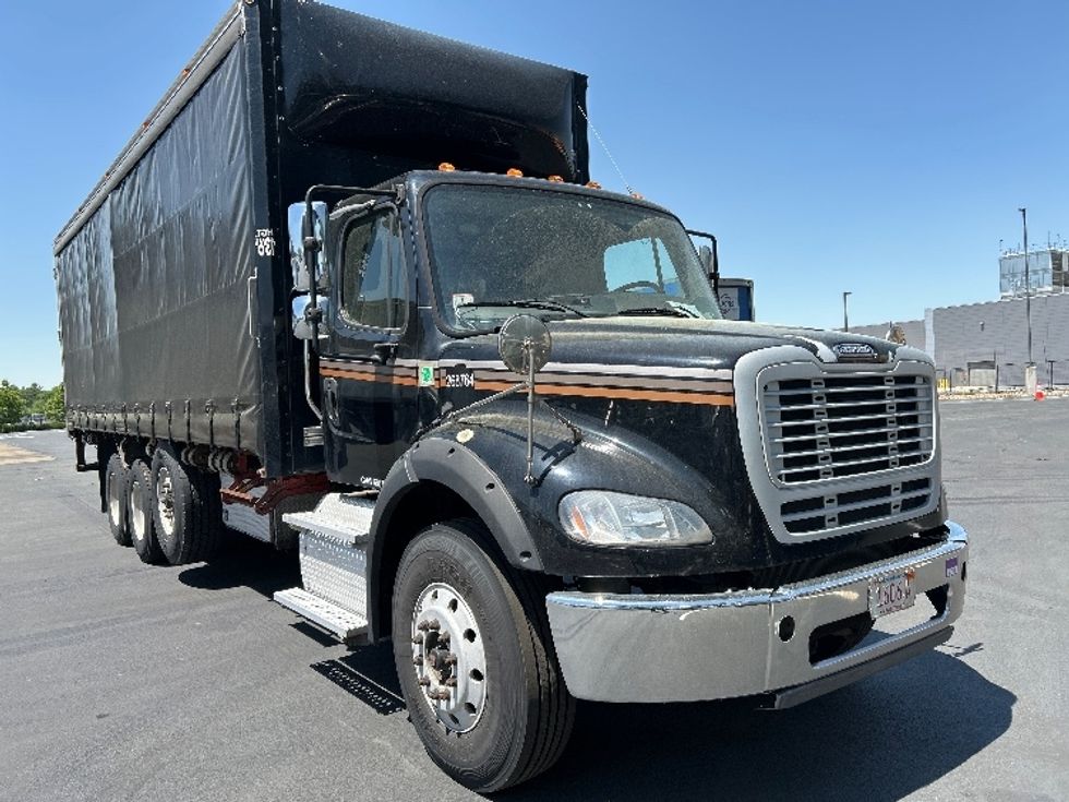 Curtain Side-Light and Medium Duty Trucks-Freightliner-2019-M211284S-Norton-MA-286,616\n\t\tmiles-$ 79,000 - Image 1