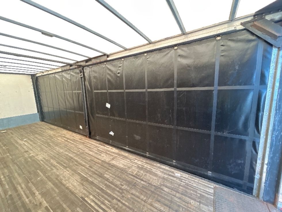 Curtain Side-Light and Medium Duty Trucks-Freightliner-2019-M211284S-Norton-MA-286,616\n\t\tmiles-$ 79,000 - Image 12