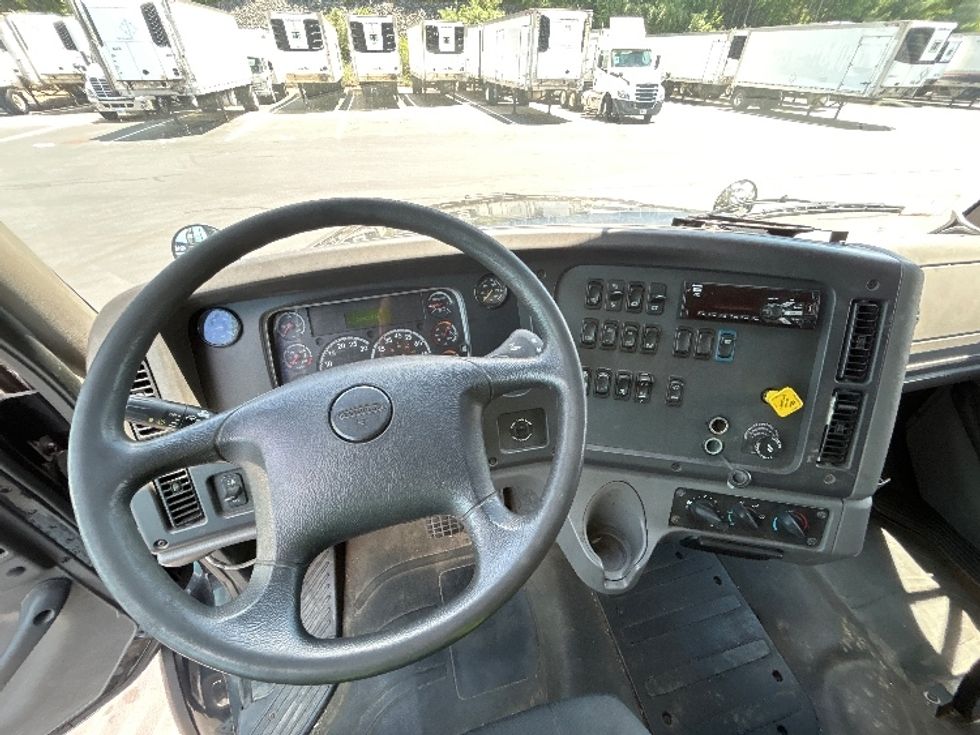 Curtain Side-Light and Medium Duty Trucks-Freightliner-2019-M211284S-Norton-MA-286,616\n\t\tmiles-$ 79,000 - Image 18