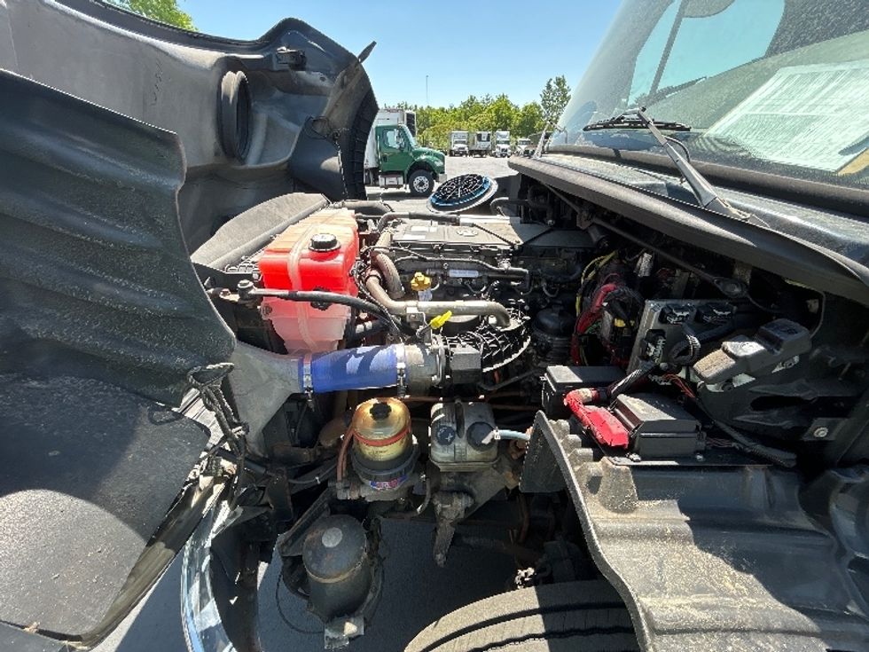 Curtain Side-Light and Medium Duty Trucks-Freightliner-2019-M211284S-Norton-MA-286,616\n\t\tmiles-$ 79,000 - Image 24