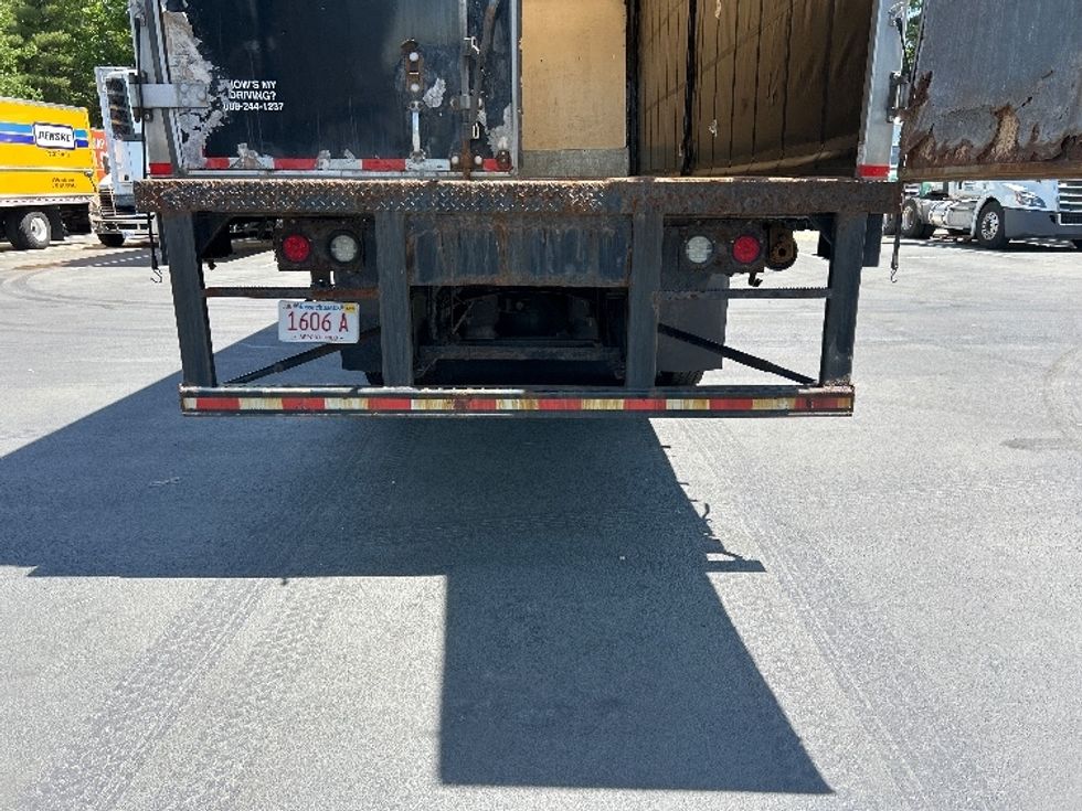 Curtain Side-Light and Medium Duty Trucks-Freightliner-2019-M211284S-Norton-MA-286,616\n\t\tmiles-$ 79,000 - Image 9