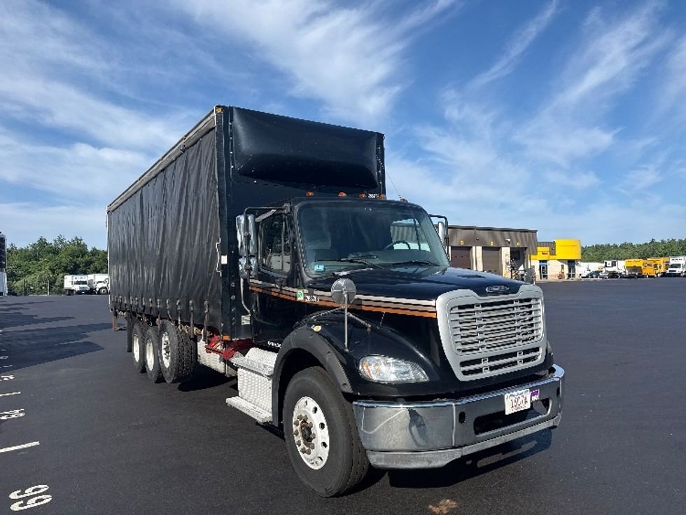 Curtain Side-Light and Medium Duty Trucks-Freightliner-2019-M211284S-Norton-MA-354,845\n\t\tmiles-$ 76,500 - Image 1