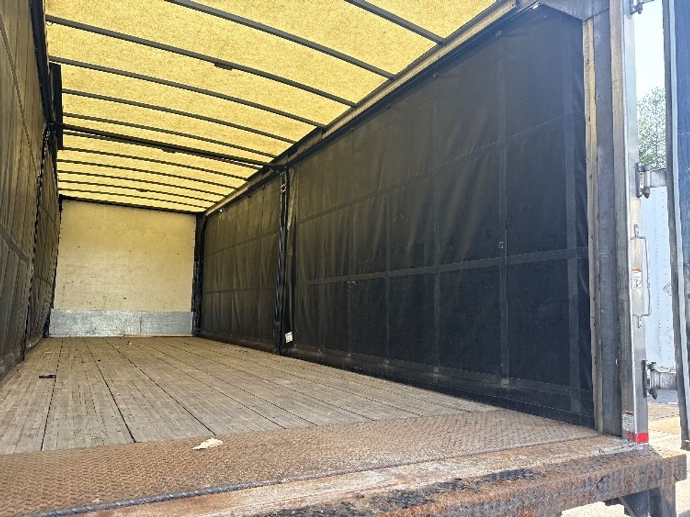 Curtain Side-Light and Medium Duty Trucks-Freightliner-2019-M211284S-Norton-MA-354,845\n\t\tmiles-$ 76,500 - Image 11