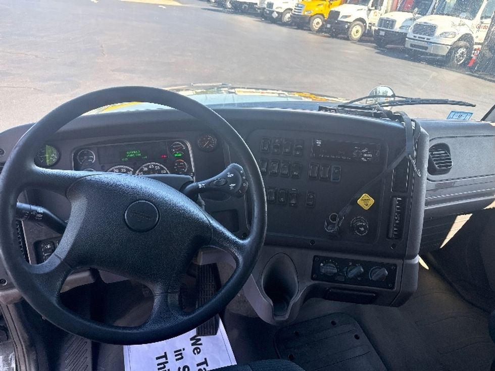 Curtain Side-Light and Medium Duty Trucks-Freightliner-2019-M211284S-Norton-MA-354,845\n\t\tmiles-$ 76,500 - Image 17