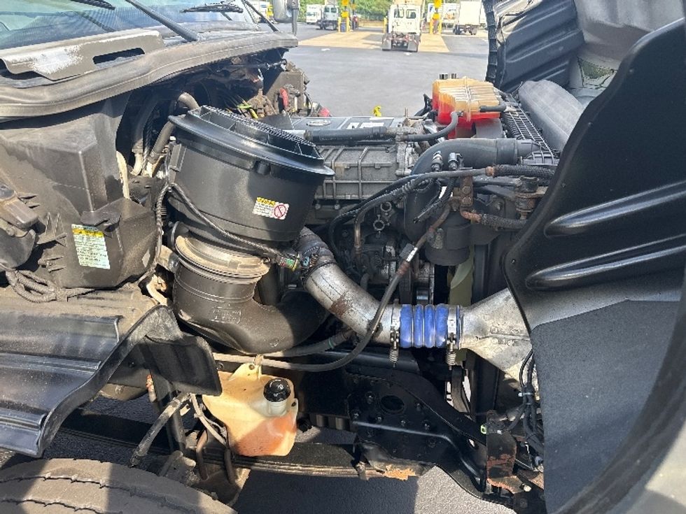 Curtain Side-Light and Medium Duty Trucks-Freightliner-2019-M211284S-Norton-MA-354,845\n\t\tmiles-$ 76,500 - Image 22