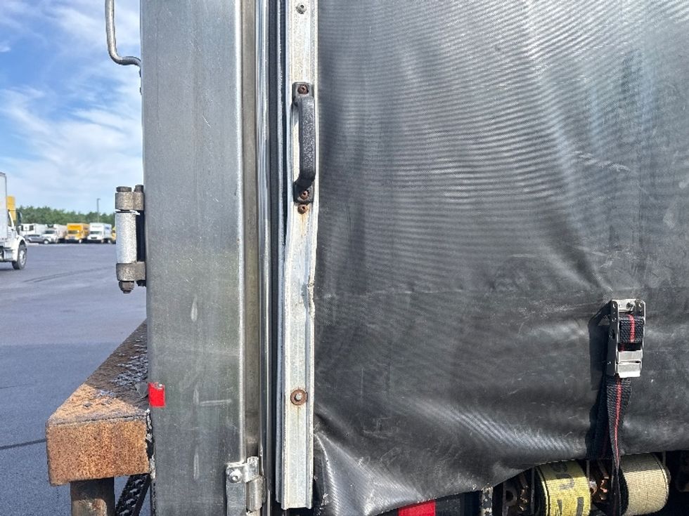 Curtain Side-Light and Medium Duty Trucks-Freightliner-2019-M211284S-Norton-MA-354,845\n\t\tmiles-$ 76,500 - Image 27