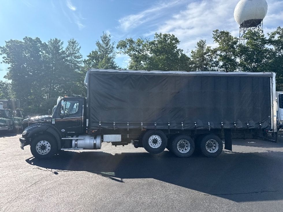 Curtain Side-Light and Medium Duty Trucks-Freightliner-2019-M211284S-Norton-MA-354,845\n\t\tmiles-$ 76,500 - Image 4