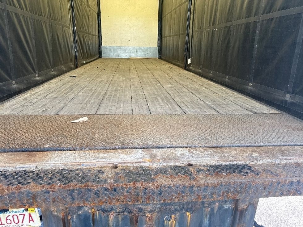 Curtain Side-Light and Medium Duty Trucks-Freightliner-2019-M211284S-Norton-MA-354,845\n\t\tmiles-$ 76,500 - Image 9