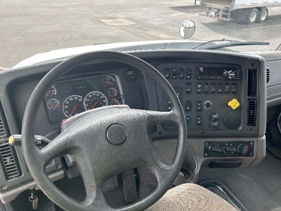 Curtain Side-Light and Medium Duty Trucks-Freightliner-2020-114SD-Binghamton-NY-212,727\n\t\tmiles-$ 106,000 - Image 14