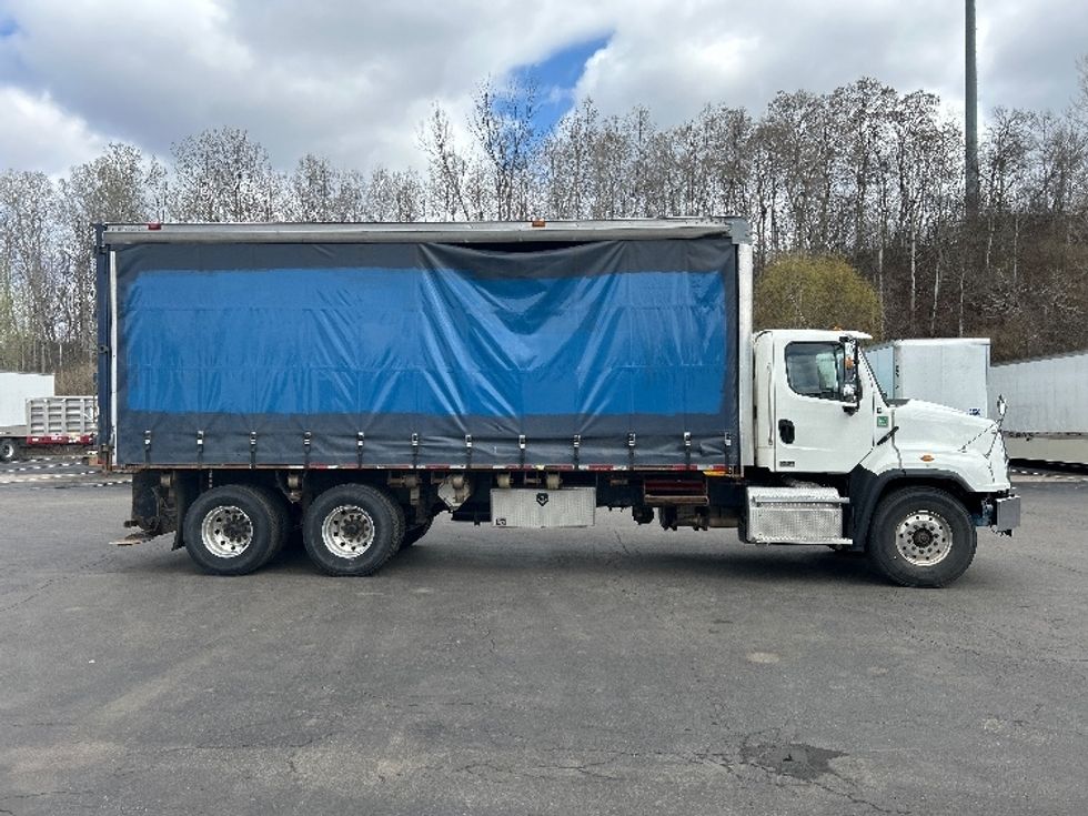 Curtain Side-Light and Medium Duty Trucks-Freightliner-2020-114SD-Binghamton-NY-212,727\n\t\tmiles-$ 106,000 - Image 15