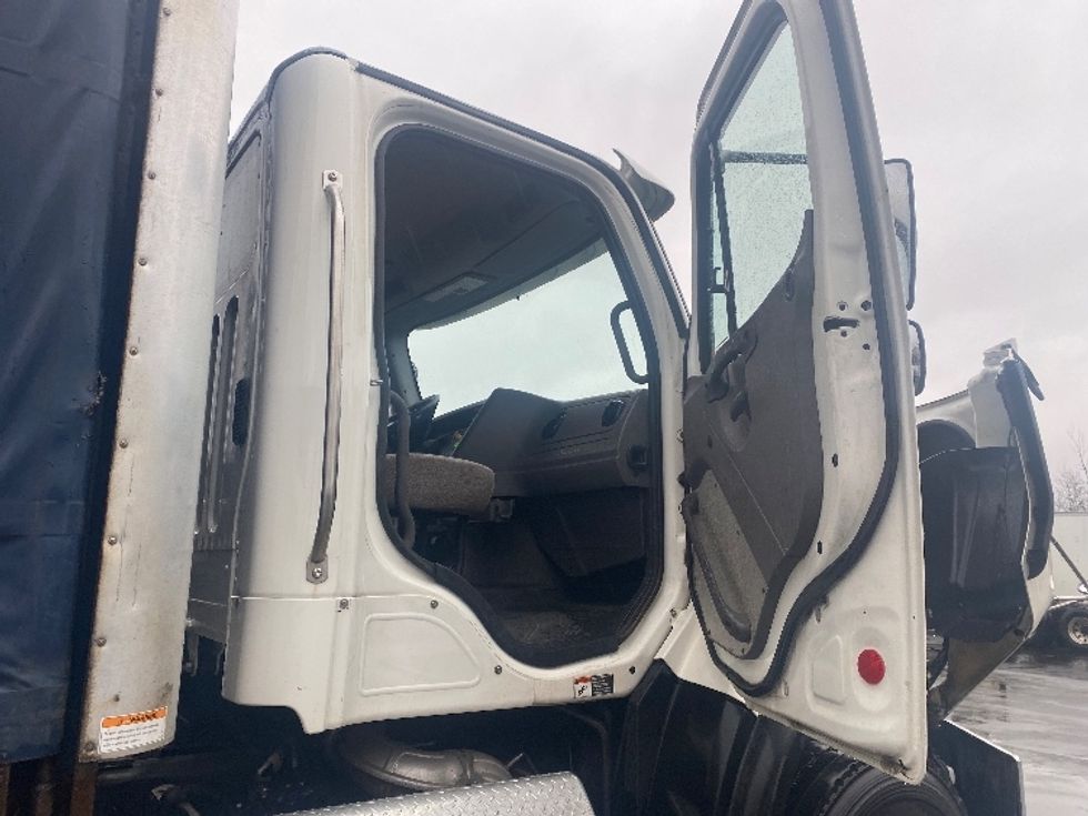 Curtain Side-Light and Medium Duty Trucks-Freightliner-2020-114SD-Binghamton-NY-215,898\n\t\tmiles-$ 106,000 - Image 20