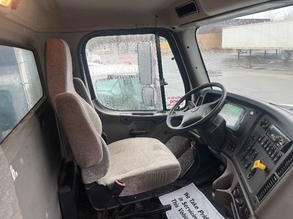 Curtain Side-Light and Medium Duty Trucks-Freightliner-2020-114SD-Binghamton-NY-215,898\n\t\tmiles-$ 106,000 - Image 22