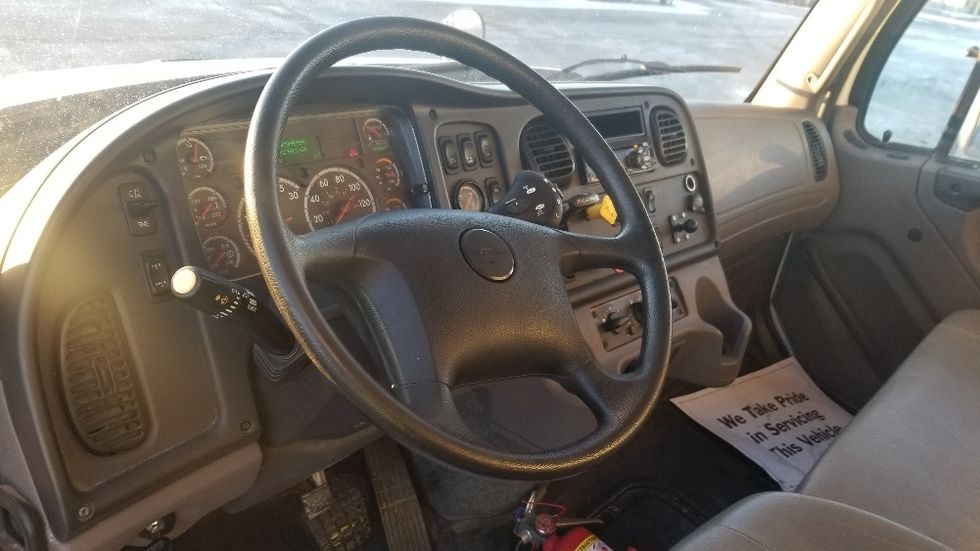 Curtain Side-Light and Medium Duty Trucks-Freightliner-2020-114SD-Mississauga-ON-52,769\n\t\tkm-$ 126,000 - Image 16