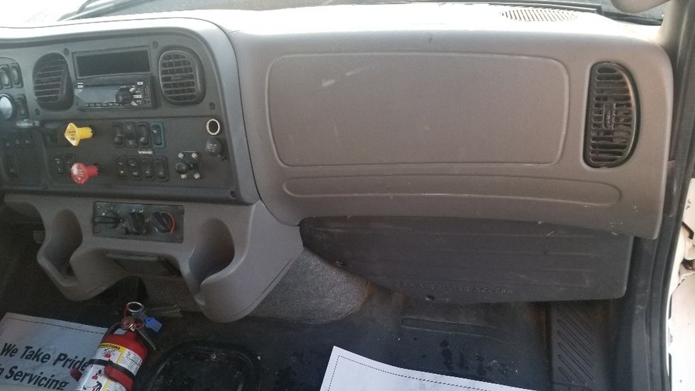 Curtain Side-Light and Medium Duty Trucks-Freightliner-2020-114SD-Mississauga-ON-52,769\n\t\tkm-$ 126,000 - Image 20