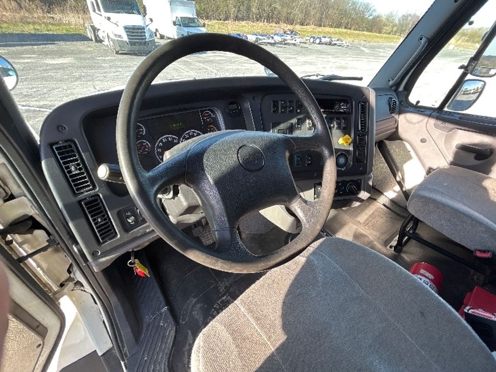 Curtain Side-Light and Medium Duty Trucks-Freightliner-2020-114SD-Watertown-NY-174,928\n\t\tmiles-$ 102,500 - Image 17