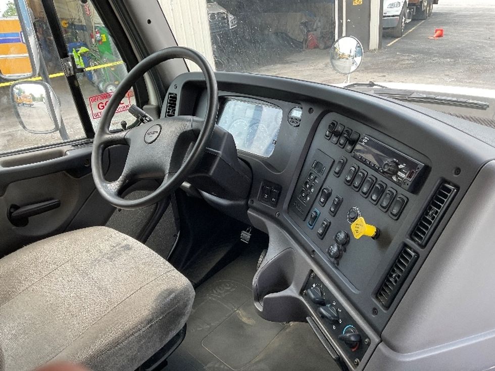Curtain Side-Light and Medium Duty Trucks-Freightliner-2020-114SD-Whitesboro-NY-217,998\n\t\tmiles-$ 95,000 - Image 18
