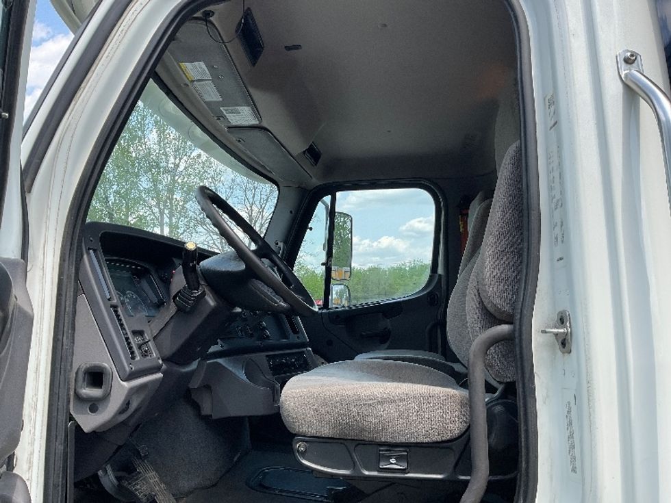 Curtain Side-Light and Medium Duty Trucks-Freightliner-2020-114SD-Whitesboro-NY-217,998\n\t\tmiles-$ 95,000 - Image 19