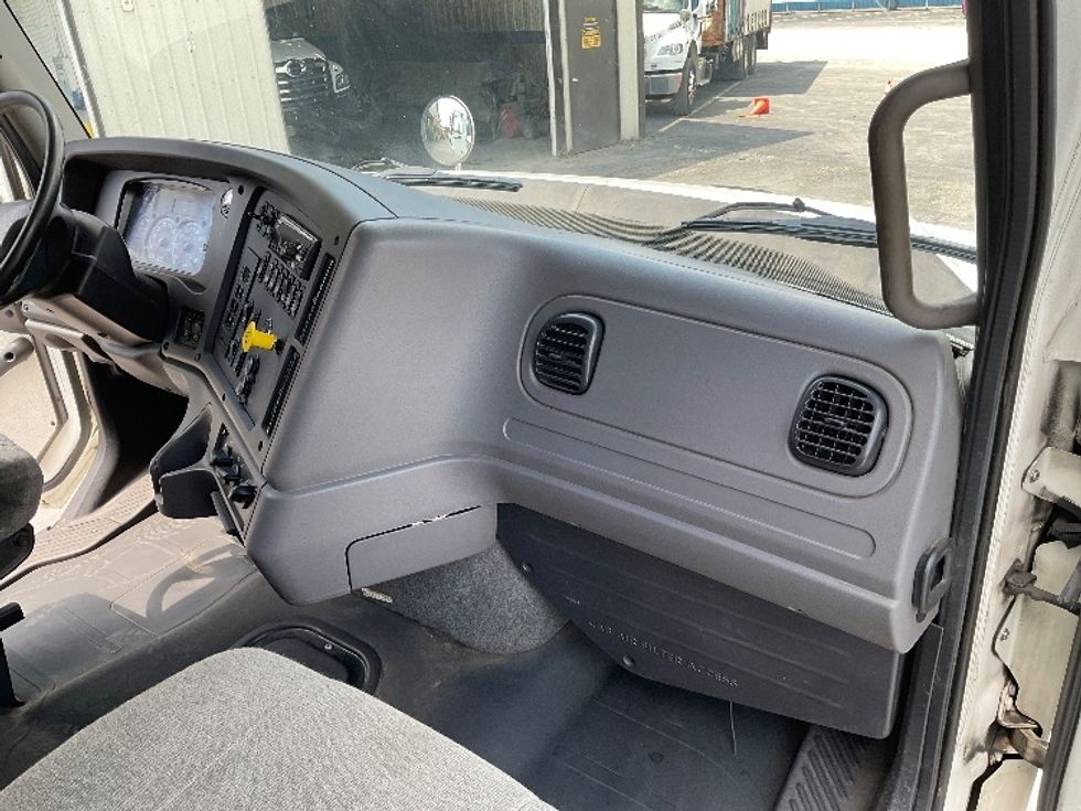 Curtain Side-Light and Medium Duty Trucks-Freightliner-2020-114SD-Whitesboro-NY-217,998\n\t\tmiles-$ 95,000 - Image 21