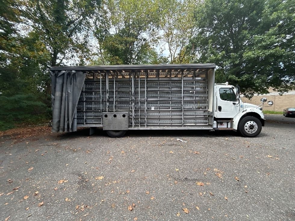 Curtain Side-Light and Medium Duty Trucks-Freightliner-2020-M2-Dayton-NJ-182,911\n\t\tmiles-$ 51,000 - Image 15
