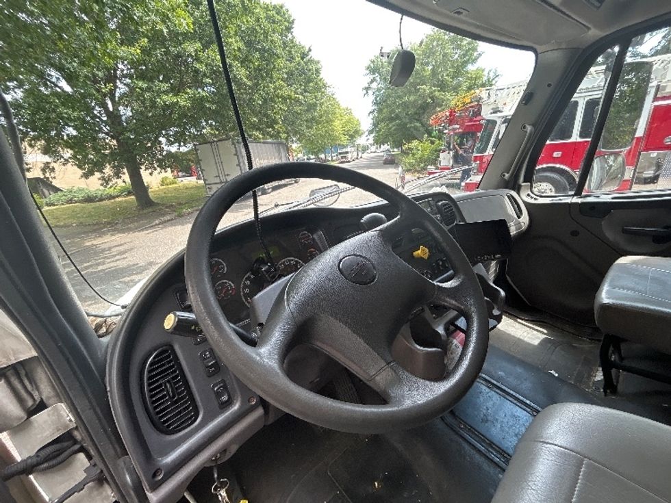 Curtain Side-Light and Medium Duty Trucks-Freightliner-2020-M2-Dayton-NJ-182,911\n\t\tmiles-$ 51,000 - Image 17