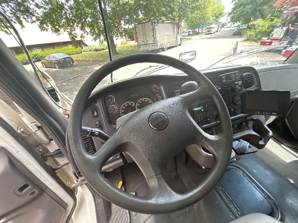 Curtain Side-Light and Medium Duty Trucks-Freightliner-2020-M2-Dayton-NJ-182,911\n\t\tmiles-$ 51,000 - Image 18