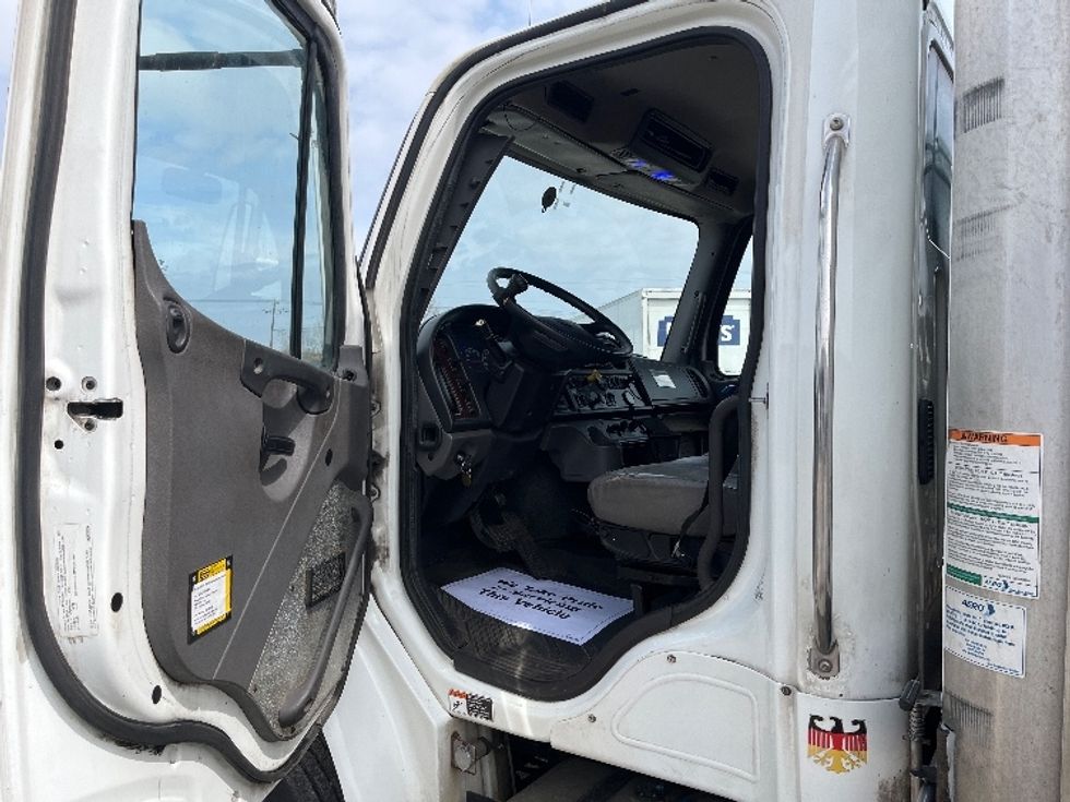 Curtain Side-Light and Medium Duty Trucks-Freightliner-2020-M2-South Bend-IN-357,658\n\t\tmiles-$ 40,000 - Image 16