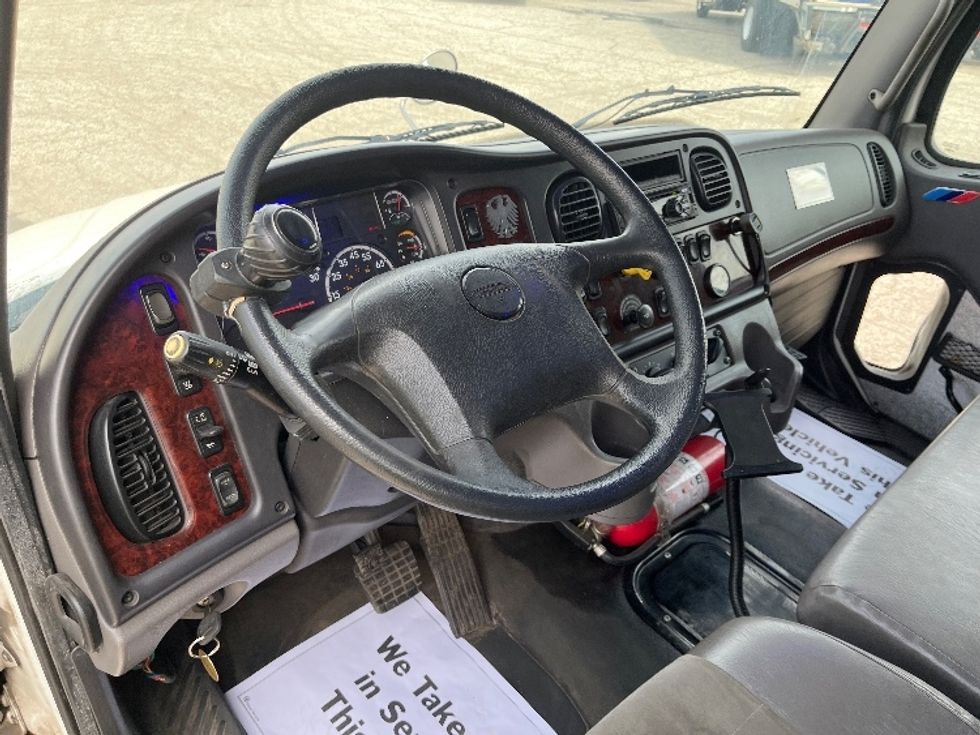 Curtain Side-Light and Medium Duty Trucks-Freightliner-2020-M2-South Bend-IN-357,658\n\t\tmiles-$ 40,000 - Image 17